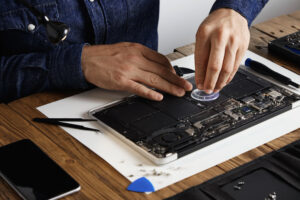 Mac主板維修｜台北蘋果電腦維修必知！MacBook Pro 電池更換攻略｜I'm蘋果修