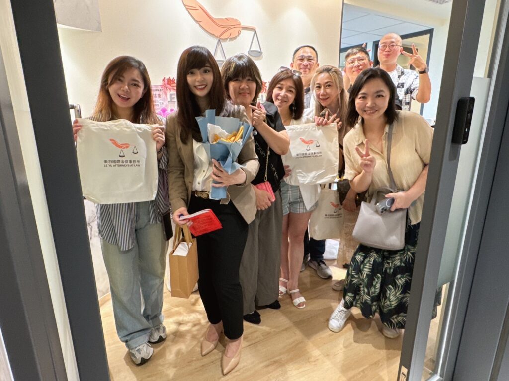 各大企業老闆到場祝賀樂羽國際法律事務所開幕