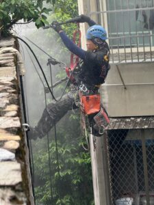 公寓外牆漏水如何處理？老舊建築3大解決方案