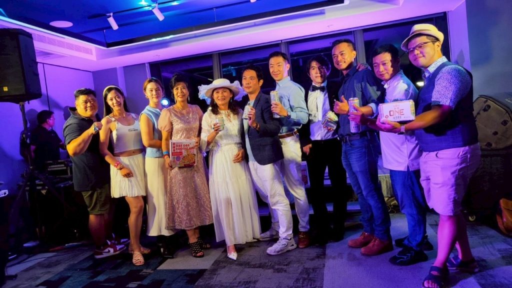 台南首次舉辦台南×紐約落日派對，匯聚上百位企業名人，結合兩城文化與音樂，四葉國際餐旅集團與多品牌聯手打造歷史性交流盛會，見證台南與紐約的跨國連結。