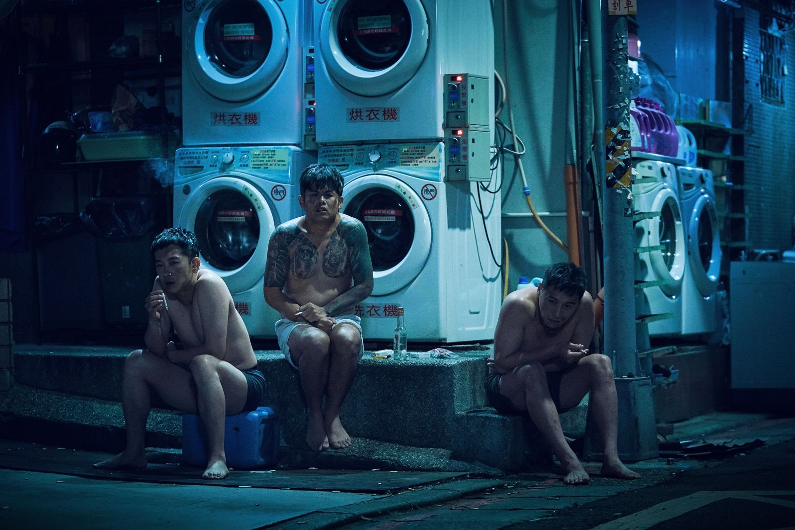 大橋頭夜市驚見角頭男神！張再興攜泰國娘娘宣傳夜市王特輯