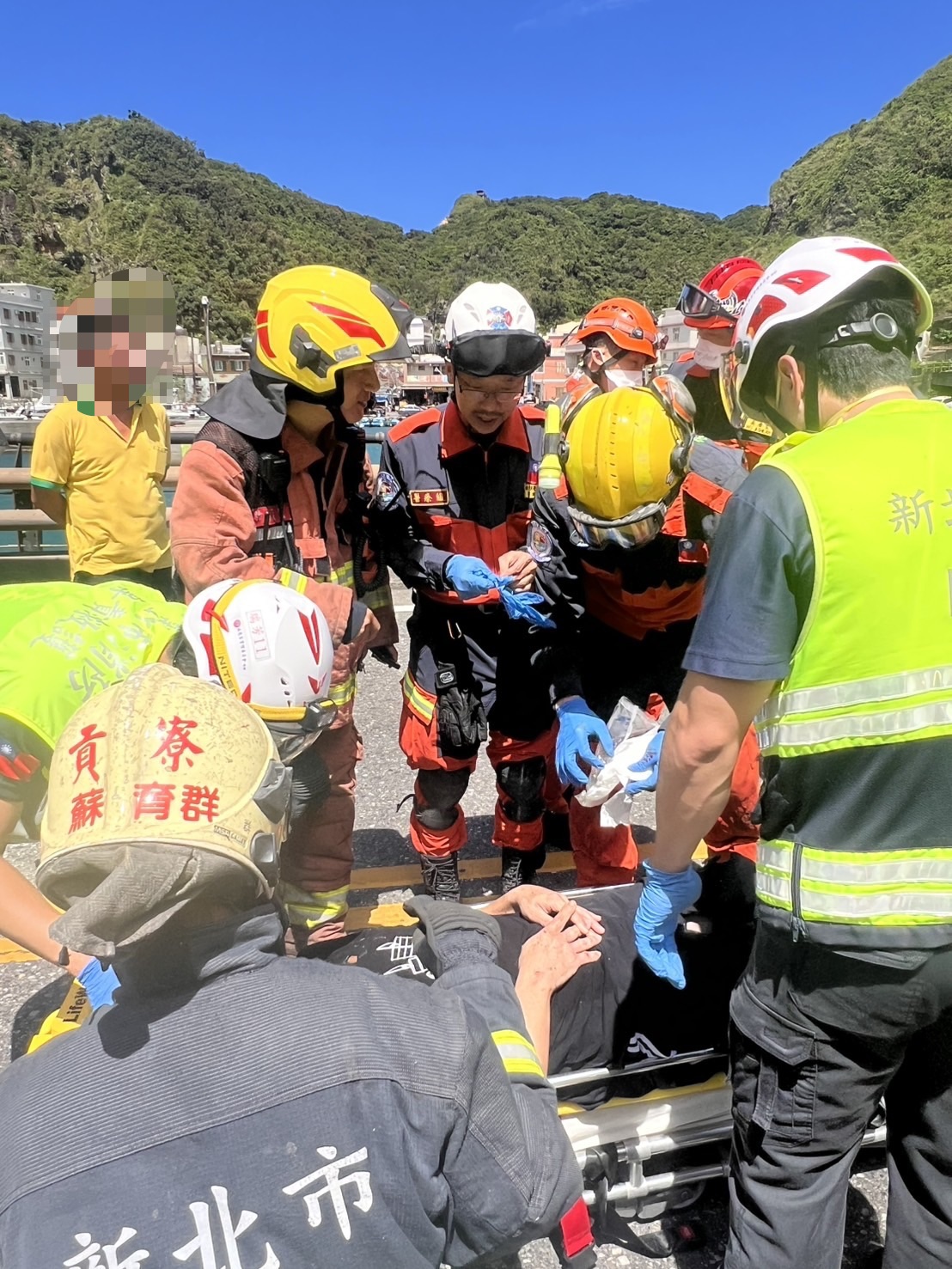 《圖說》消防局長陳崇岳表示，雙軌派遣可以將醫療直送災區，為傷者爭取生機，不錯失黃金搶救時間。〈消防局提供〉
