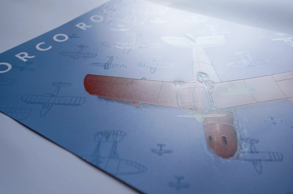 方序中×董十行再度傾力打造!「紅豬海報」隱形飛機群彩蛋感動藏洋蔥 2 %E4%B8%8B%E5%8D%884.37 2025 8 21%E7%9A%84%E5%BD%B1%E5%83%8F 2