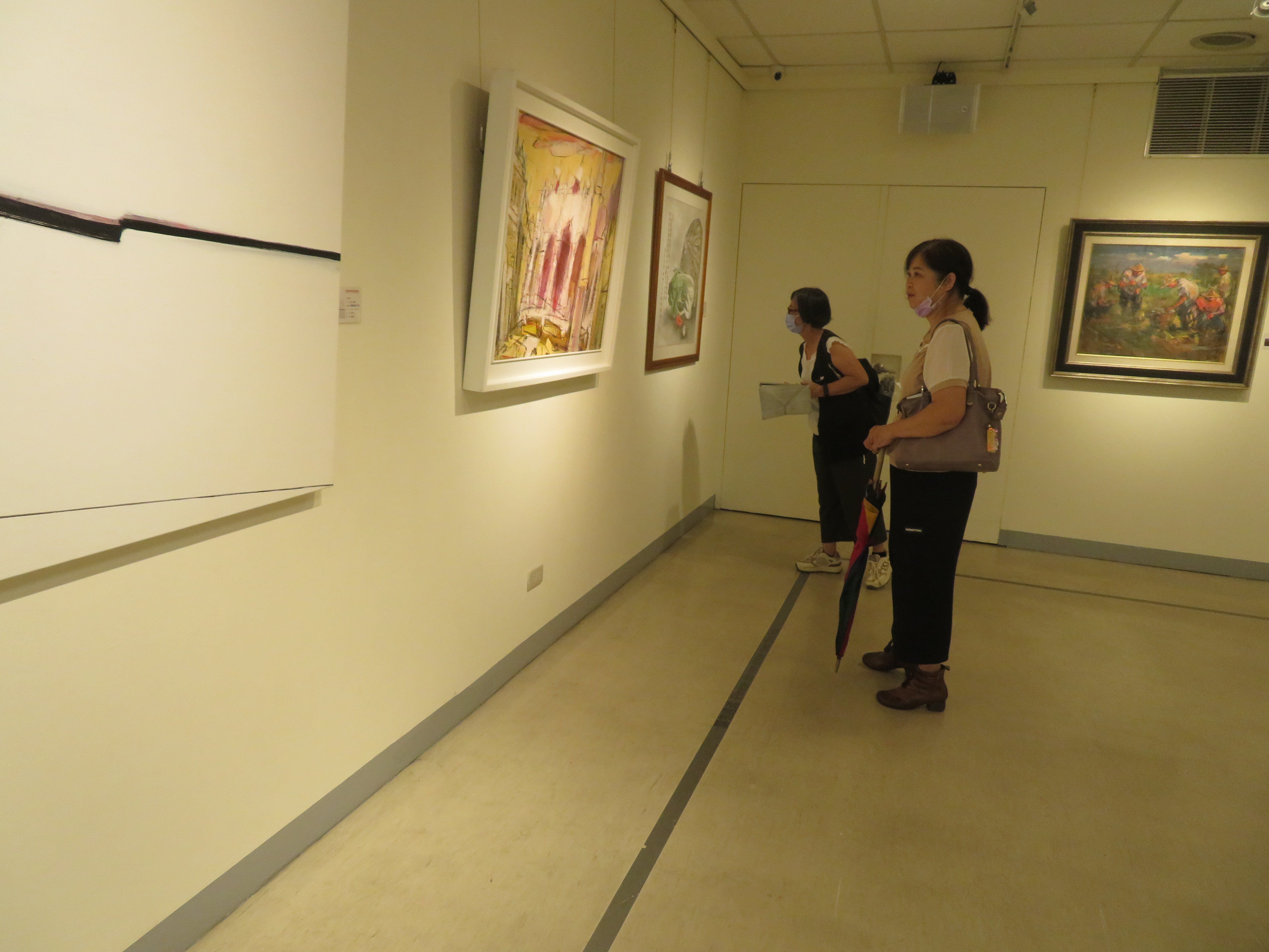 第88屆台陽美術特展於台中大墩文化中心盛大展出，台中藝術家表現亮眼，展現百年台陽美協深厚底蘊與創新活力。展期至8月13日，邀您共賞台灣藝術巔峰。