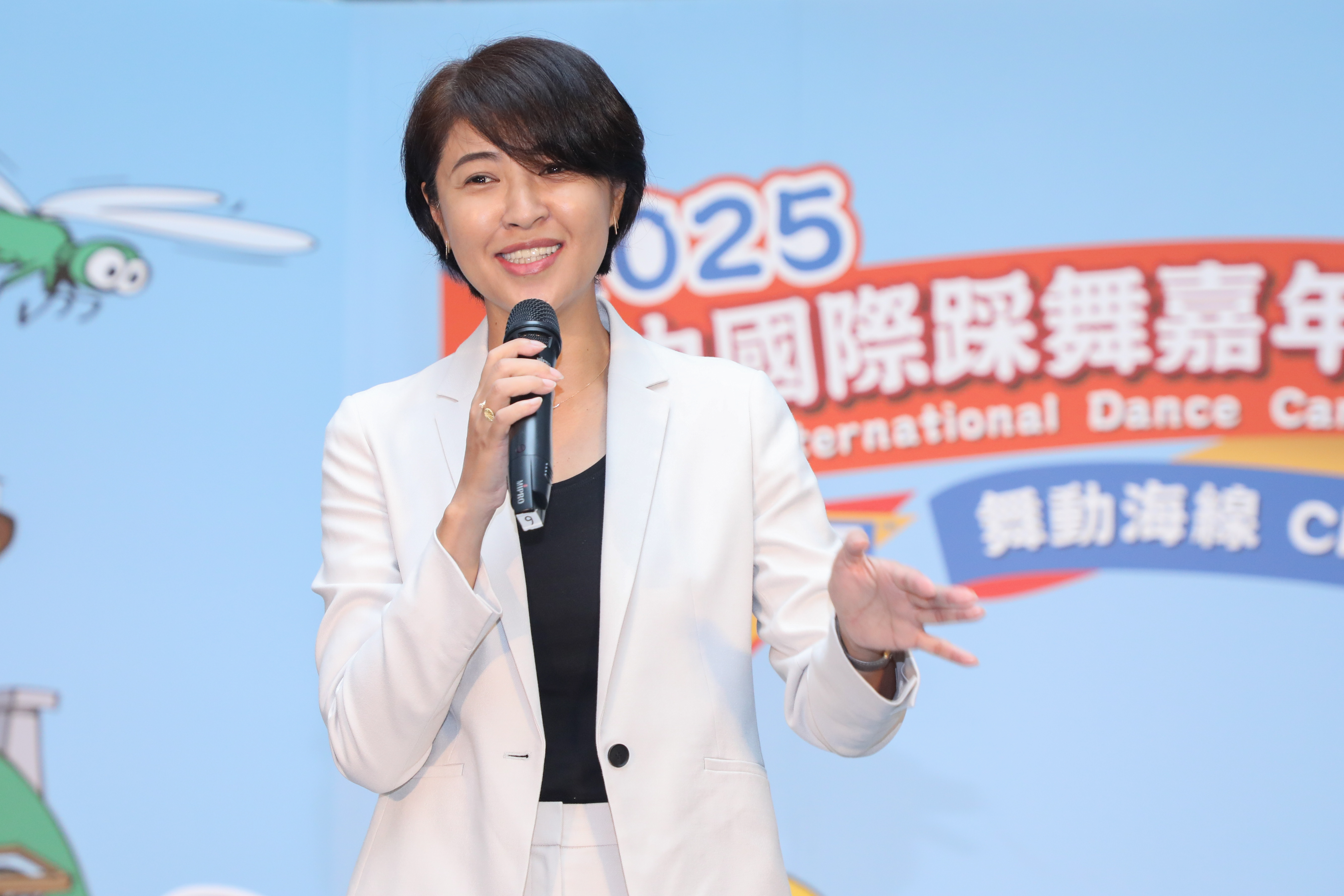 2025台中國際踩舞嘉年華將於清水區盛大舉辦，三大特色亮點包括首次移師海線、與藍色小精靈跨界聯名及典藏特展，集結國內外舞團與全民競賽，打造國際級舞蹈盛會，歡迎踴躍參與！