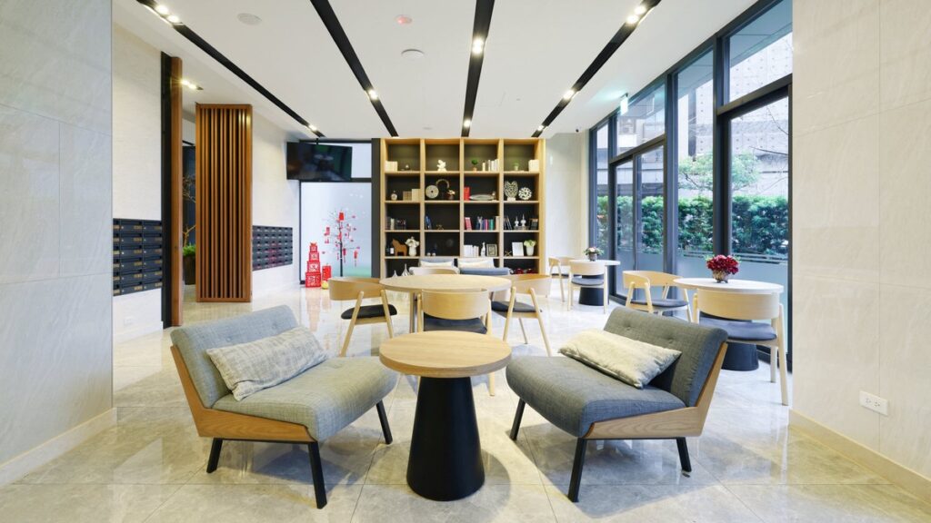 高房價世代迎來新曙光！麗寶集團創新「成屋分期付」購屋模式，以先住後買、分期付款及地上權產品，打破購屋門檻，助首購族與中產家庭突圍，成為房市轉型新契機。