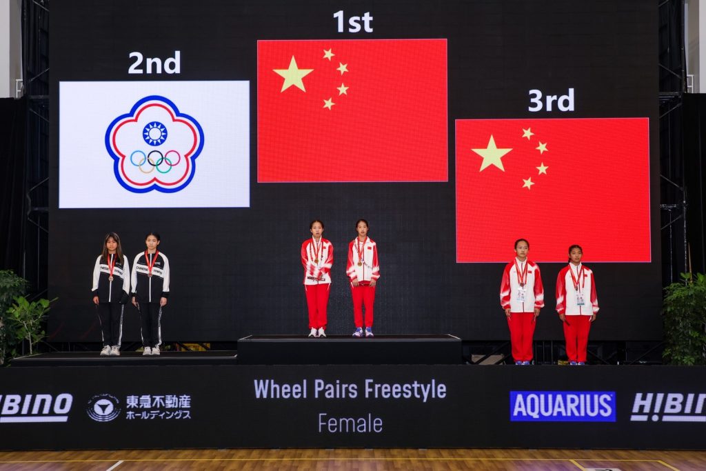 臺灣選手李諭宣與李靜湘首次參加2025世界跳繩錦標賽，勇奪Wheel Pair Freestyle 12-15歲組第二名，創下臺灣歷史最佳紀錄，展現國際競爭力與團隊合作精神。