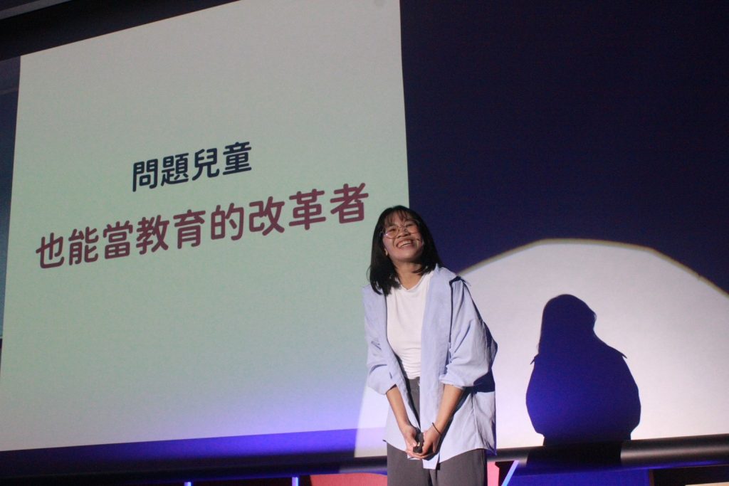 臺中女中、臺中一中第六屆TEDxTCGS Youth策展團隊攜手多方單位，於國立公共資訊圖書館舉辦「相遇Come Across」年會，邀集青年與嘉賓講者分享生命故事，激盪出屬於青年的不凡篇章。