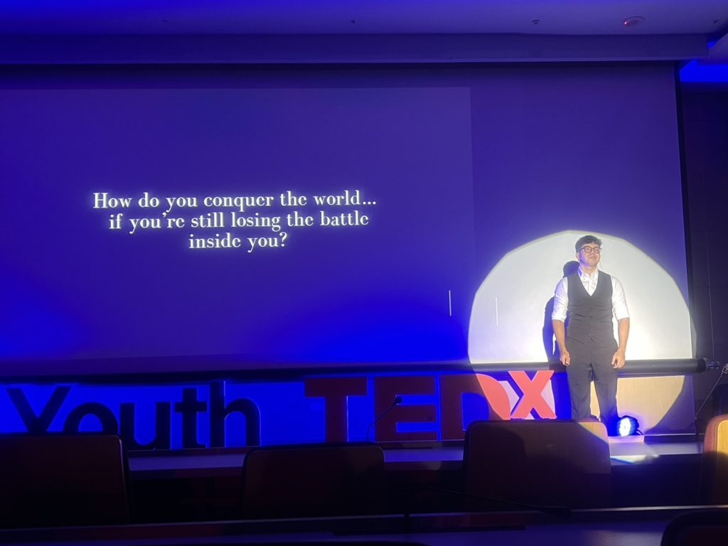 臺中女中、臺中一中第六屆TEDxTCGS Youth策展團隊攜手多方單位，於國立公共資訊圖書館舉辦「相遇Come Across」年會，邀集青年與嘉賓講者分享生命故事，激盪出屬於青年的不凡篇章。