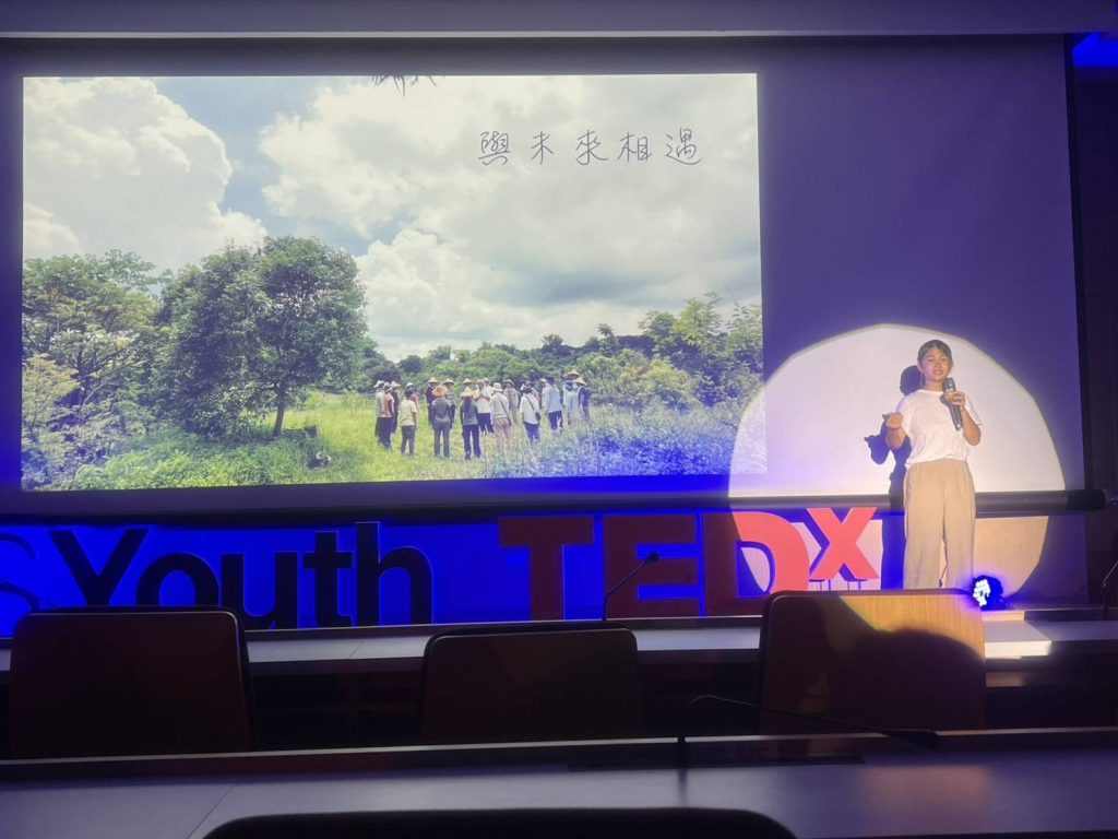 臺中女中、臺中一中第六屆TEDxTCGS Youth策展團隊攜手多方單位，於國立公共資訊圖書館舉辦「相遇Come Across」年會，邀集青年與嘉賓講者分享生命故事，激盪出屬於青年的不凡篇章。