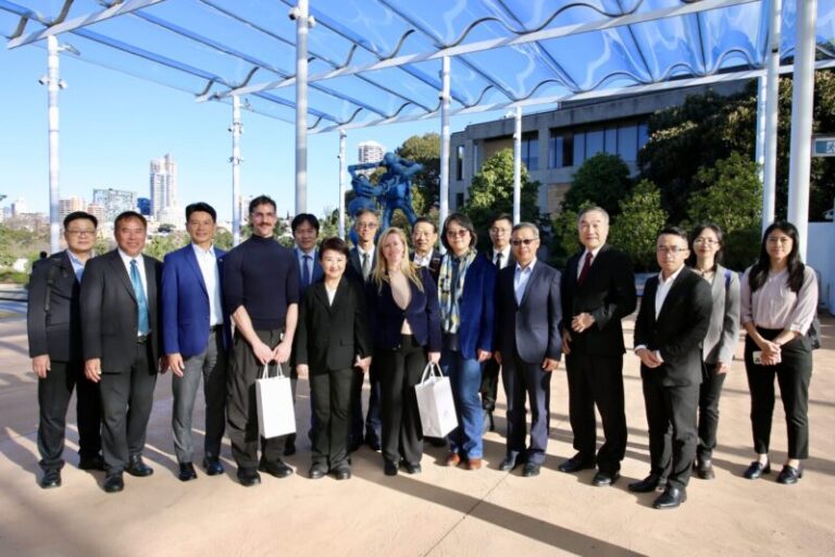 台中綠美圖攜手普立茲克獎大師SANAA建築事務所，借鏡雪梨新南威爾斯美術館經驗，注入世界級城市美學，強化國際藝文交流，打造亞洲新文化亮點。