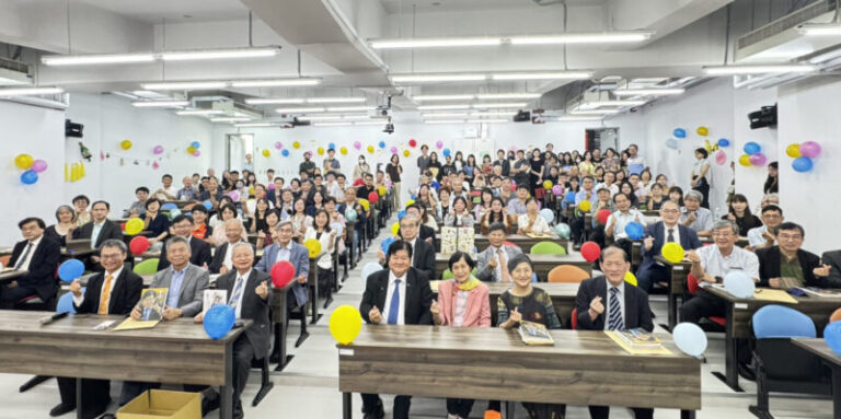 世界級科學家洪明奇校長  中國醫藥大學溫馨夯送別