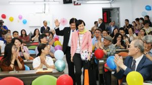 世界級科學家洪明奇校長 中國醫藥大學溫馨夯送別 | 索引新聞 INDEX News