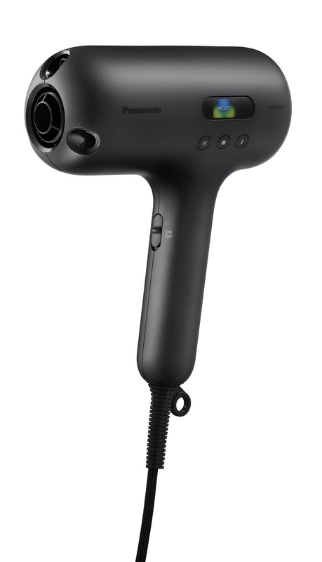 台灣家電領導品牌Panasonic「髮肌護理科技」 推出全新「女王機」奈米水離子吹風機 一機實現沙龍級智能呵護 | 索引新聞 INDEX News