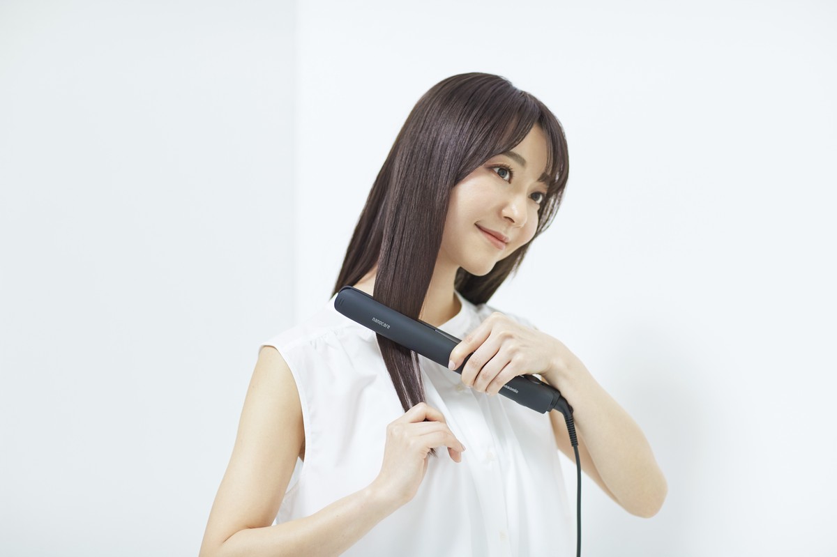 台灣家電領導品牌Panasonic「髮肌護理科技」 推出全新「女王機」奈米水離子吹風機 一機實現沙龍級智能呵護 | 索引新聞 INDEX News