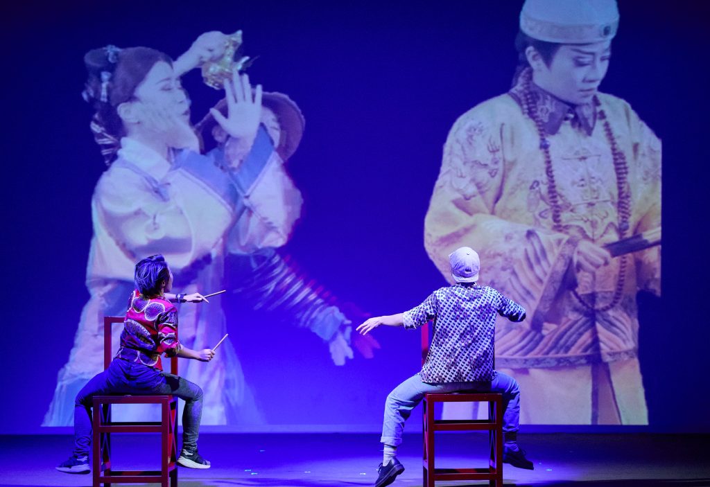 戲曲夢工場「乙巳革命」集結六組創作團隊，跨足布袋戲、歌仔戲、京劇、馬戲與科技藝術，於2025年臺灣戲曲中心展開當代戲曲的創新革命，邀您見證戲曲跨界新生力！