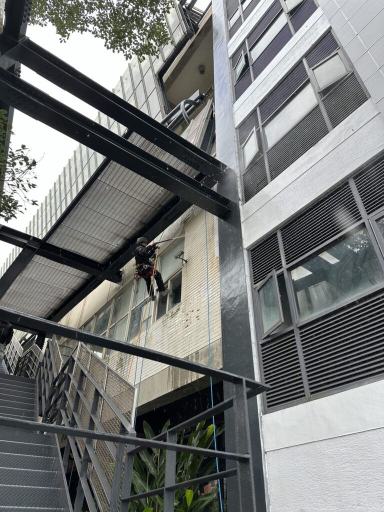 外牆清洗該怎麼做？4種常見方法優缺點分析