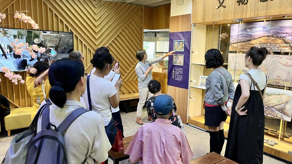 用畫筆記錄森林的心跳–吳憶萍(多多鳥)手繪插畫展 即日起茂林新威遊客中心登場 | 索引新聞 INDEX News