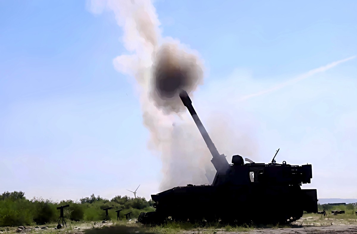 陸軍十軍團重砲射擊 驗證裝備展現防衛戰力 | 索引新聞 INDEX News