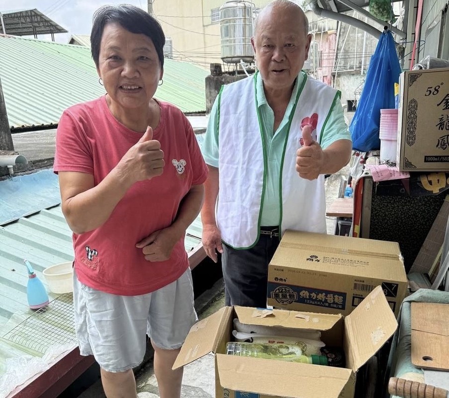 陳宇杰帶領「愛無限」團隊 親送物資強調「比捐款更有實質幫助」 | 索引新聞 INDEX News