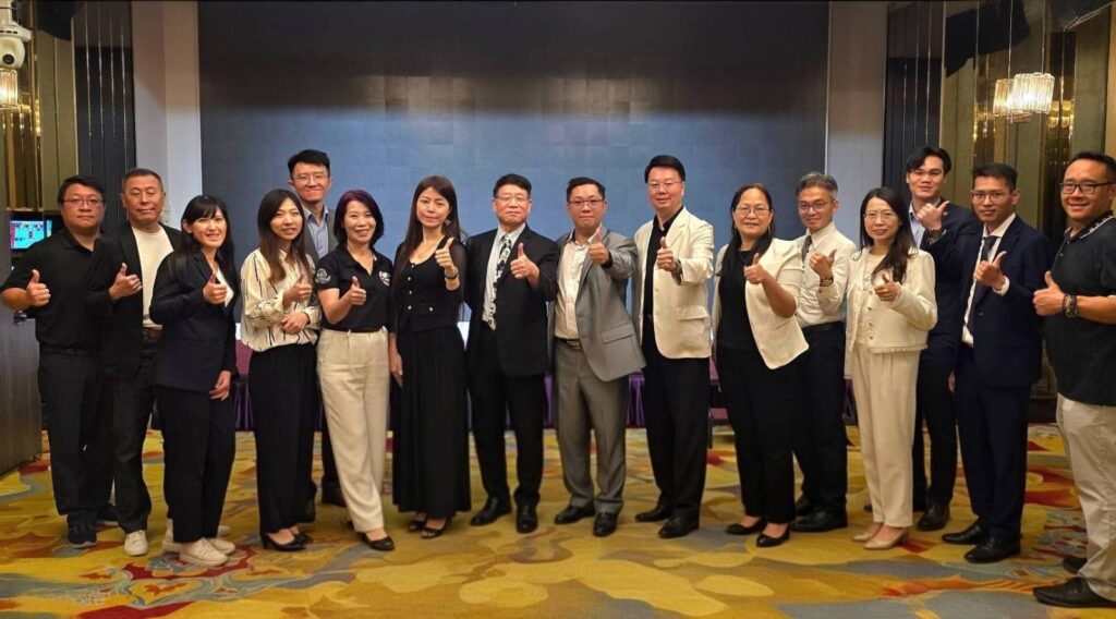 東協商貿發展策進會理事長黃振綱發布「天地人三網協同」戰略，於領袖圓桌會議集結產業菁英，推動台灣大健康產業數位化與國際擴張，打造跨境市場佈局與資源整合新典範。