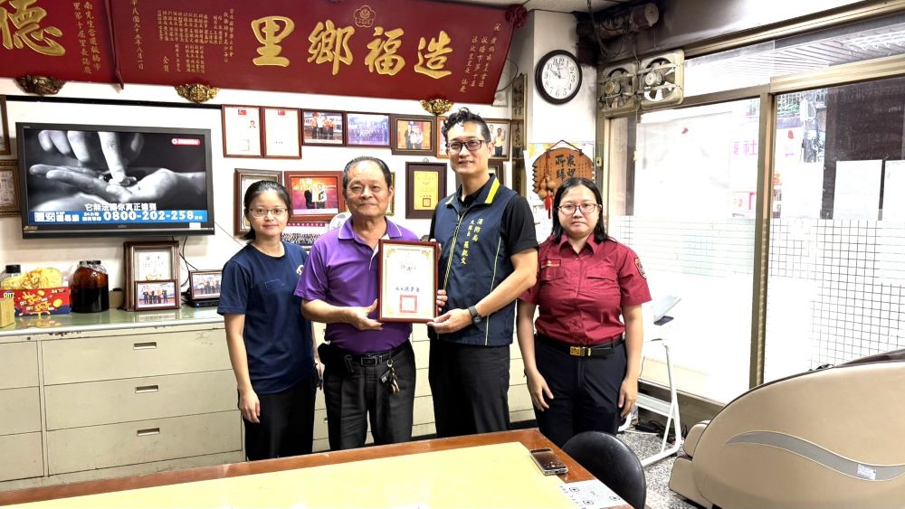 新北消感謝第一時間救災里長、暖心送餐宜甜飯包