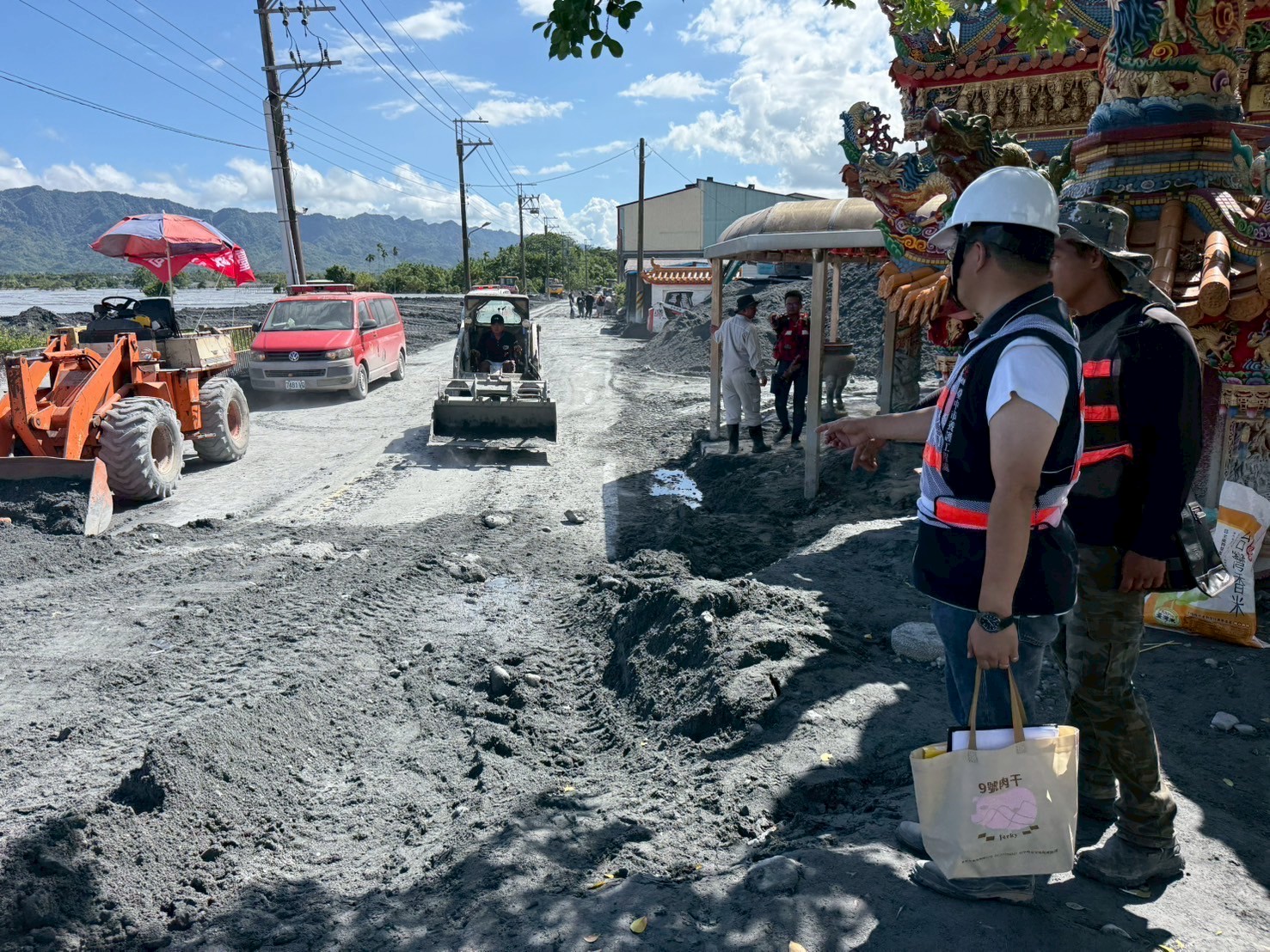 曙光初現！中市建設局持續馳援花蓮　清淤搶通助災區重現希望 | 索引新聞 INDEX News