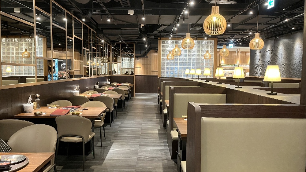 ▲姜滿堂Dream Plaza門市內裝潢。(圖/姜滿堂提供)