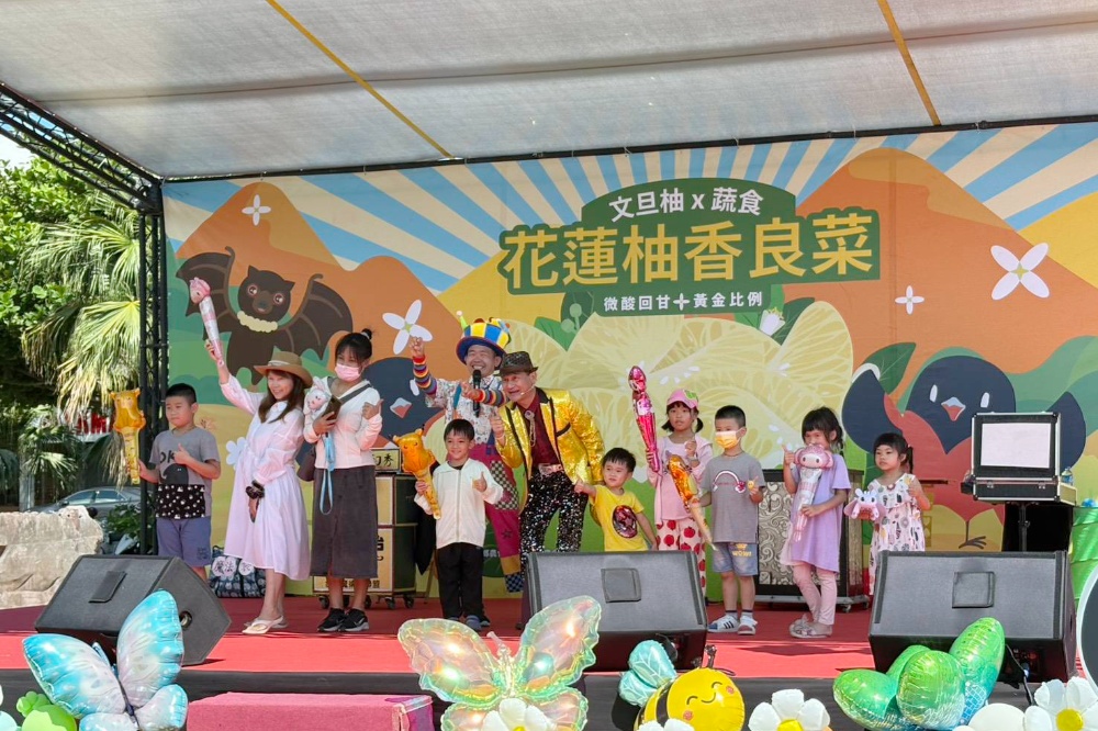 ▲親子互動氣球泡泡等表演，趣味十足。