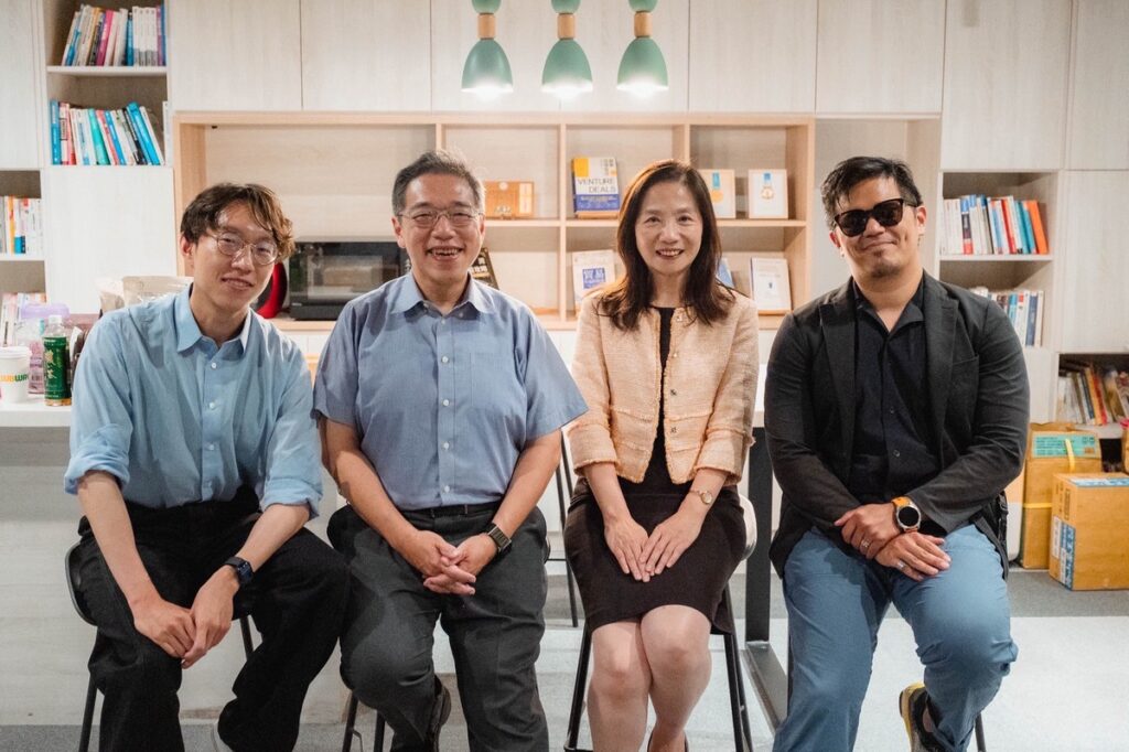 2025 WIW 世界投資者週聯合論壇 AI投資研究兼防詐一把抓 2025 WIW 世界投資者週聯合論壇 AI投資研究兼防詐一把抓