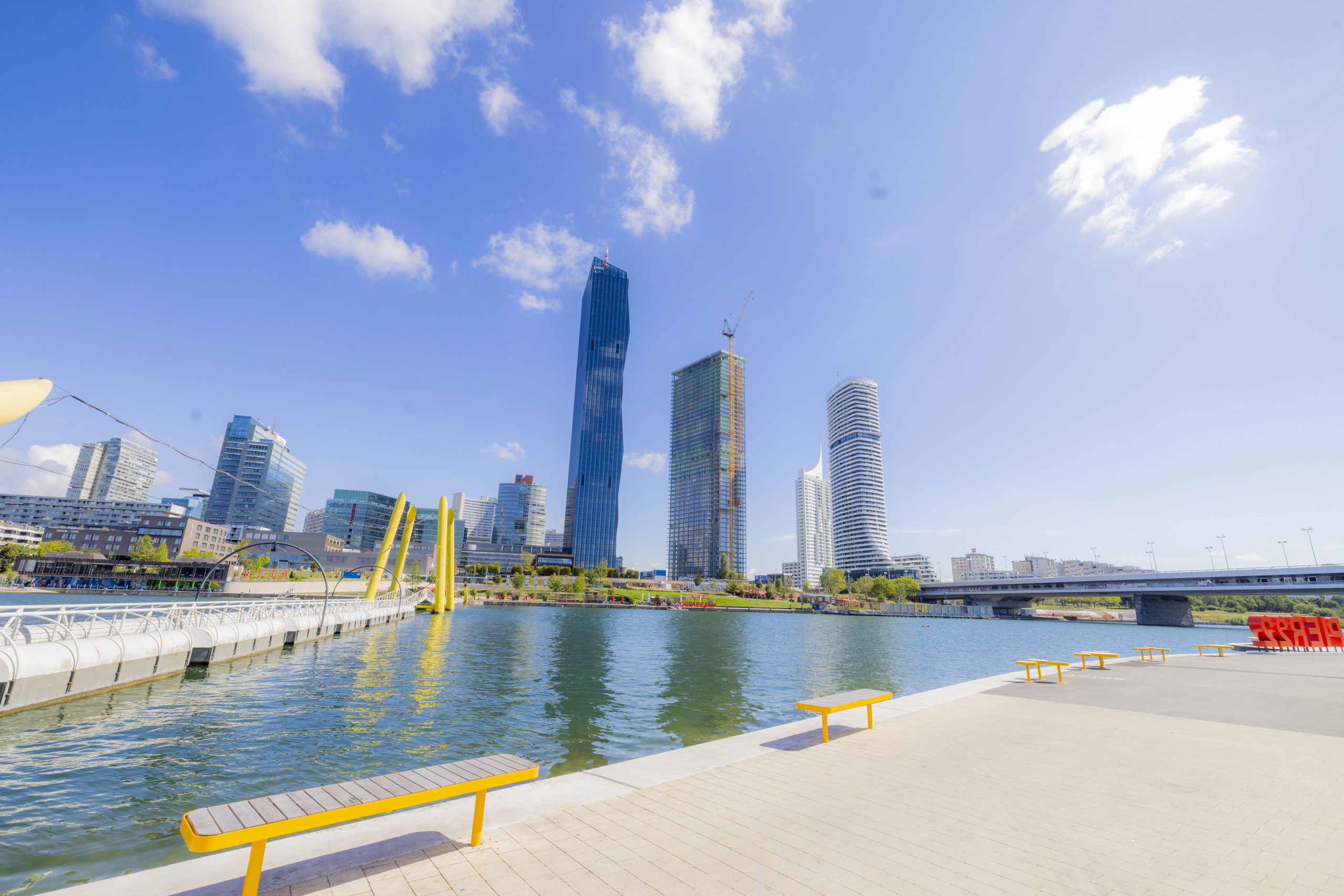 侯友宜率團隊參訪維也納新市鎮　借鏡國際經驗建設永續城鄉