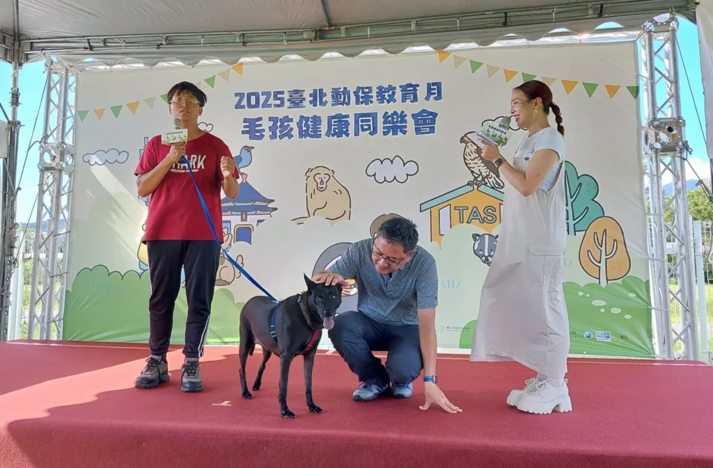 響應世界動物日 北市毛孩健康同樂會登場 百劑免費狂犬病疫苗開打 響應世界動物日 北市毛孩健康同樂會登場 百劑免費狂犬病疫苗開打