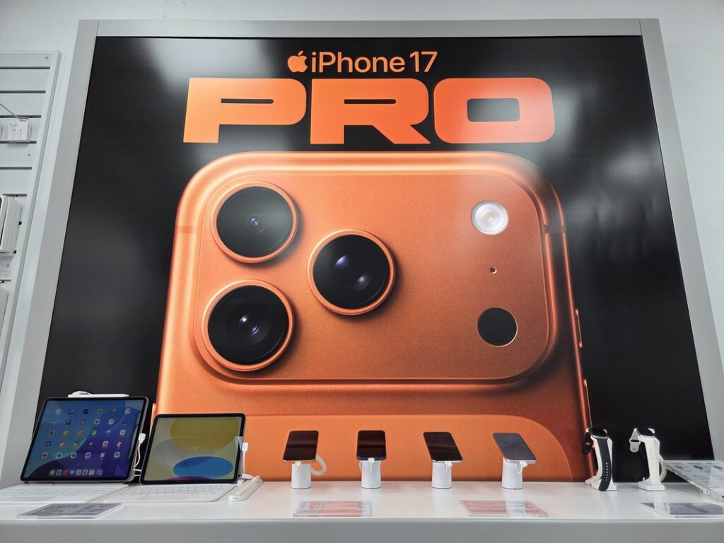 市場最殺!iPhone 17 開賣最高現折2,600元、5G吃到飽只要699元 市場最殺!iPhone 17 開賣最高現折2,600元、5G吃到飽只要699元