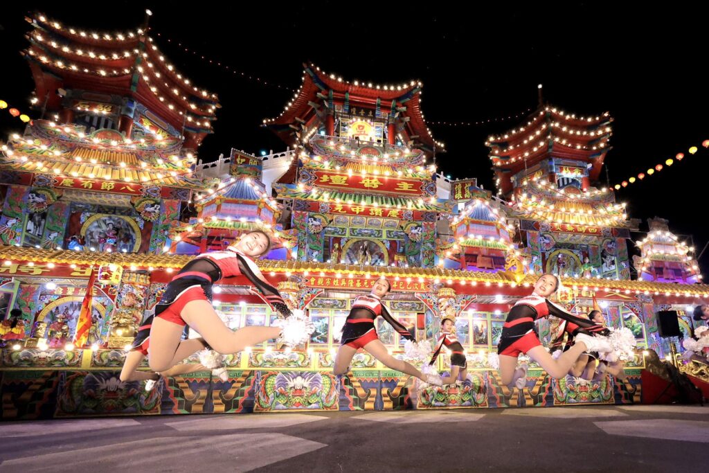 鷄籠中元祭主普壇開燈放彩　點亮夜空祈願基隆平安