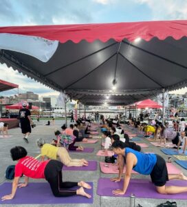 基隆港畔徜徉音樂瑜珈　200份瑜珈墊相送民眾體驗療癒時光