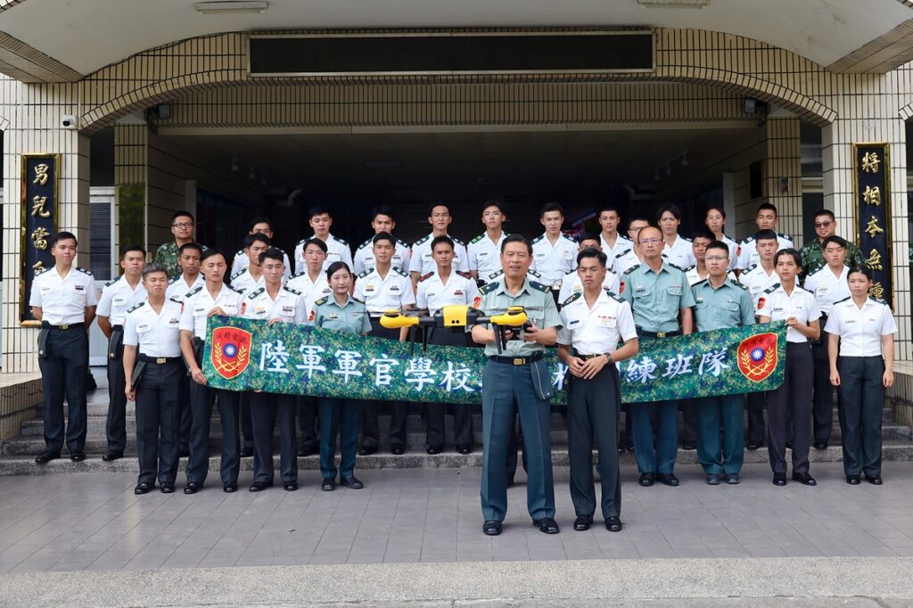 陸官培育科技新戰力-無人機證照班全員過關