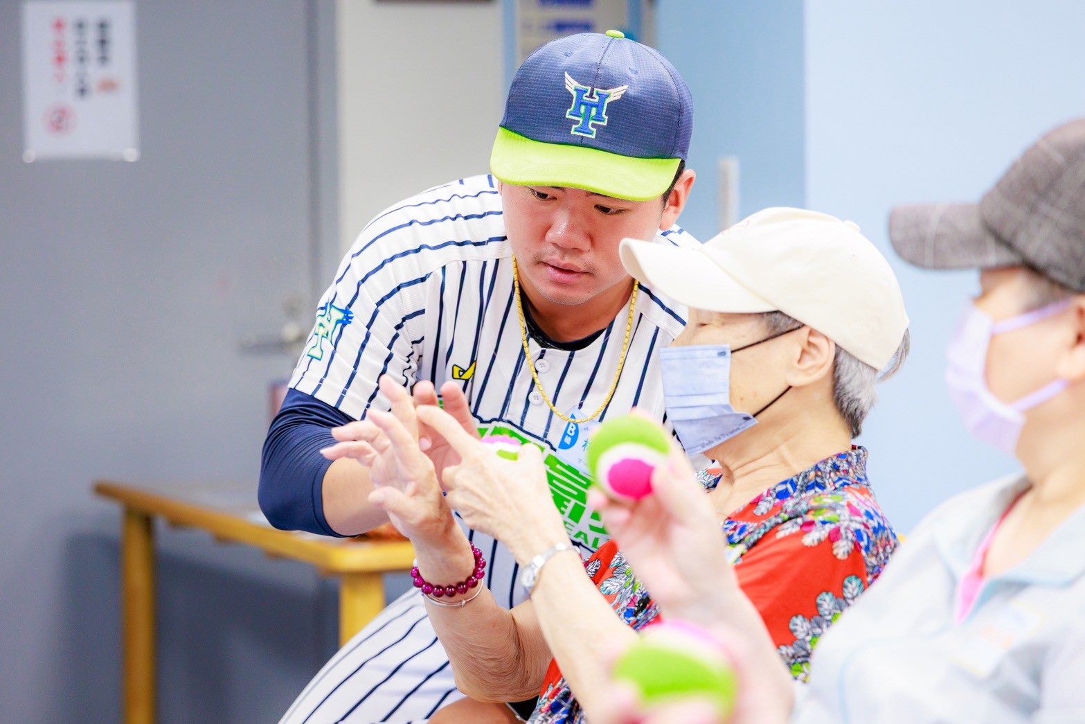 棒球傳愛、樂齡同行　臺北興富發棒球隊化身暖心志工 | 索引新聞 INDEX News