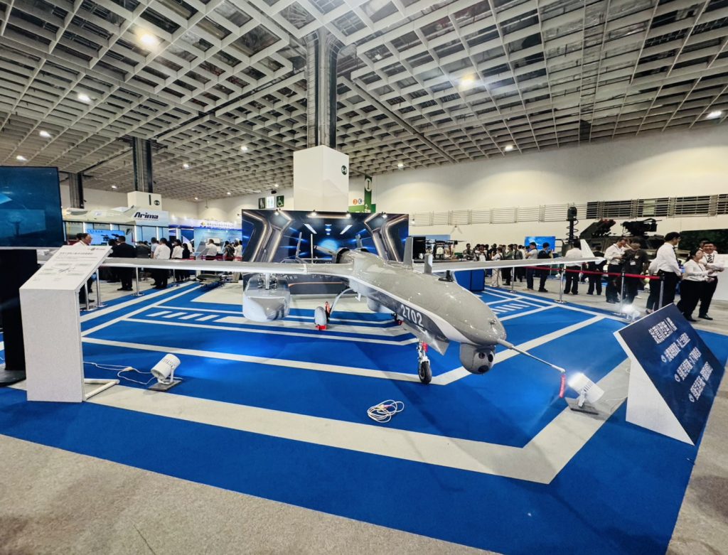 台灣自主無人機再進化！碳基科技攜手亞航完成「銳鳶二型」交付 展現航太研發新典範