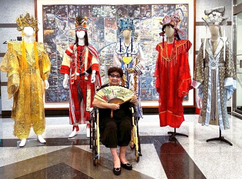 新莊文藝中心《明雪璀璨映戲臺》 洪明雪藝師特展