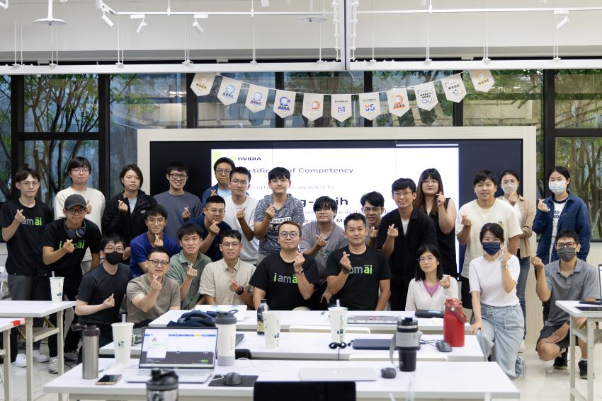 《圖說》新北市青年局加碼開班 NVIDIA 官方認證 AI 課程，逾200位青年取得證書。〈青年局提供〉