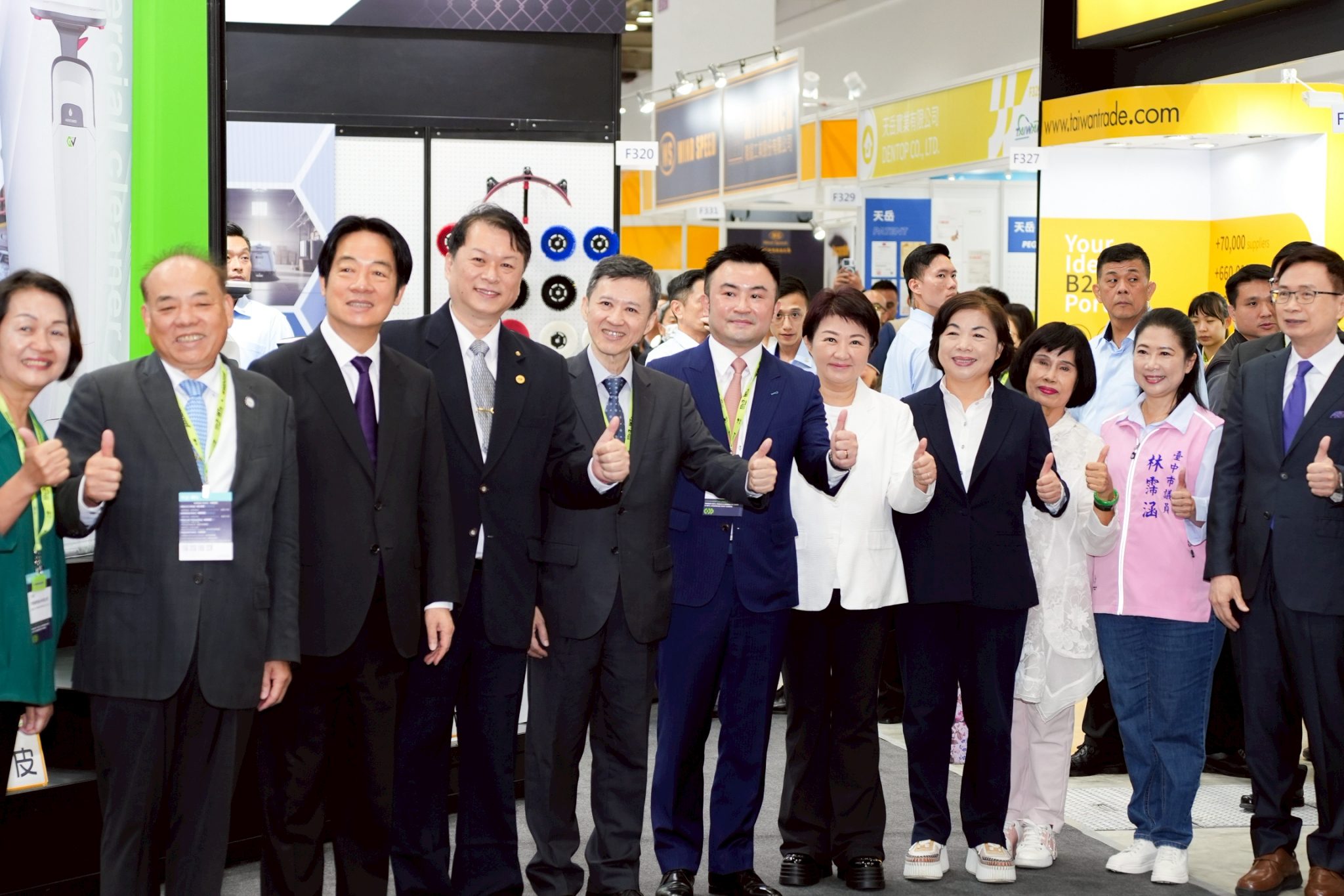 台中國際會展中心試營運　首檔五金展「返鄉」盛大開展　盧：為中部產業注入強心針！