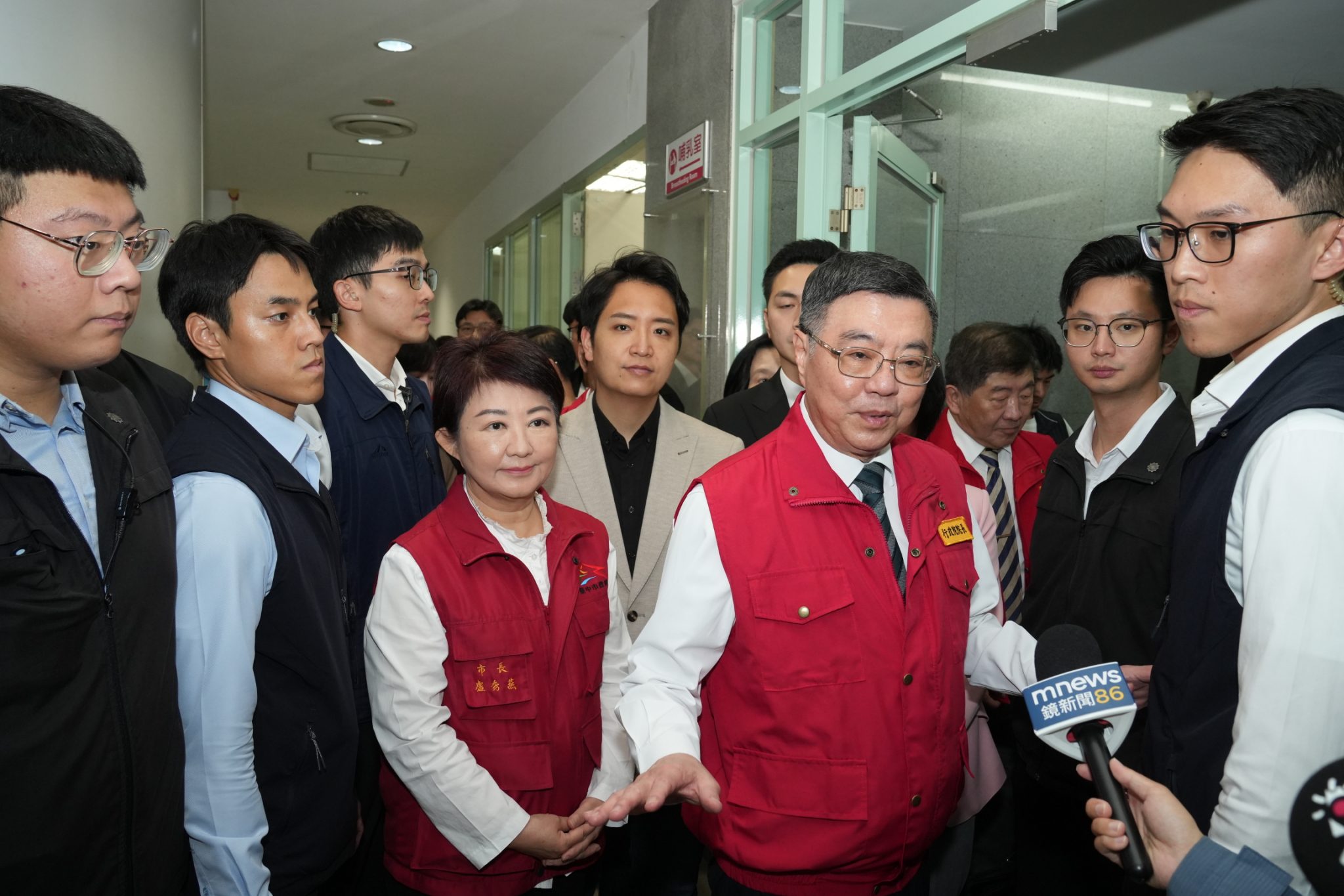 中市府成立緊急應變小組、啟動跨局處防疫網絡 盧:全力守護市民健康與產業未來 中市府成立緊急應變小組、啟動跨局處防疫網絡 盧:全力守護市民健康與產業未來