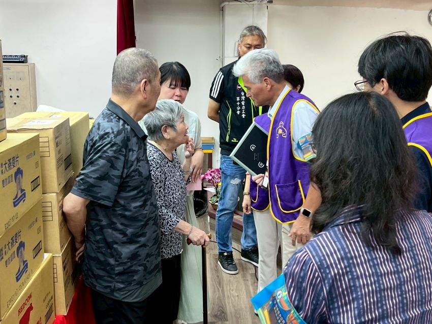《圖說》陳据湖盼愛心捐贈活動，能拋磚引玉引領更多民眾加入關懷行列。〈台電基隆區處提供〉