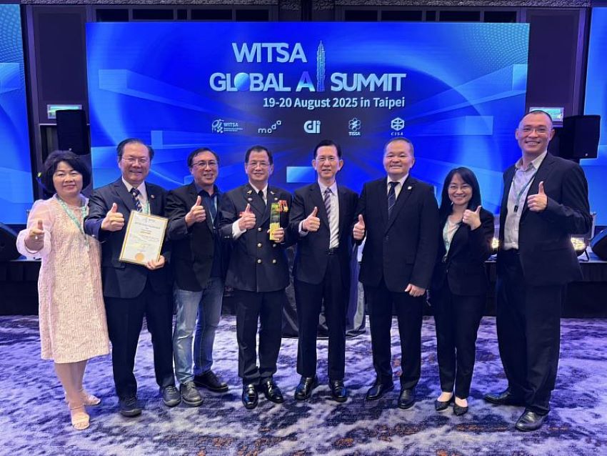 《圖說》這項殊榮於 8月19日全球人工智慧高峰會(WITSA Global AI Summit)上頒發。〈消防局提供〉