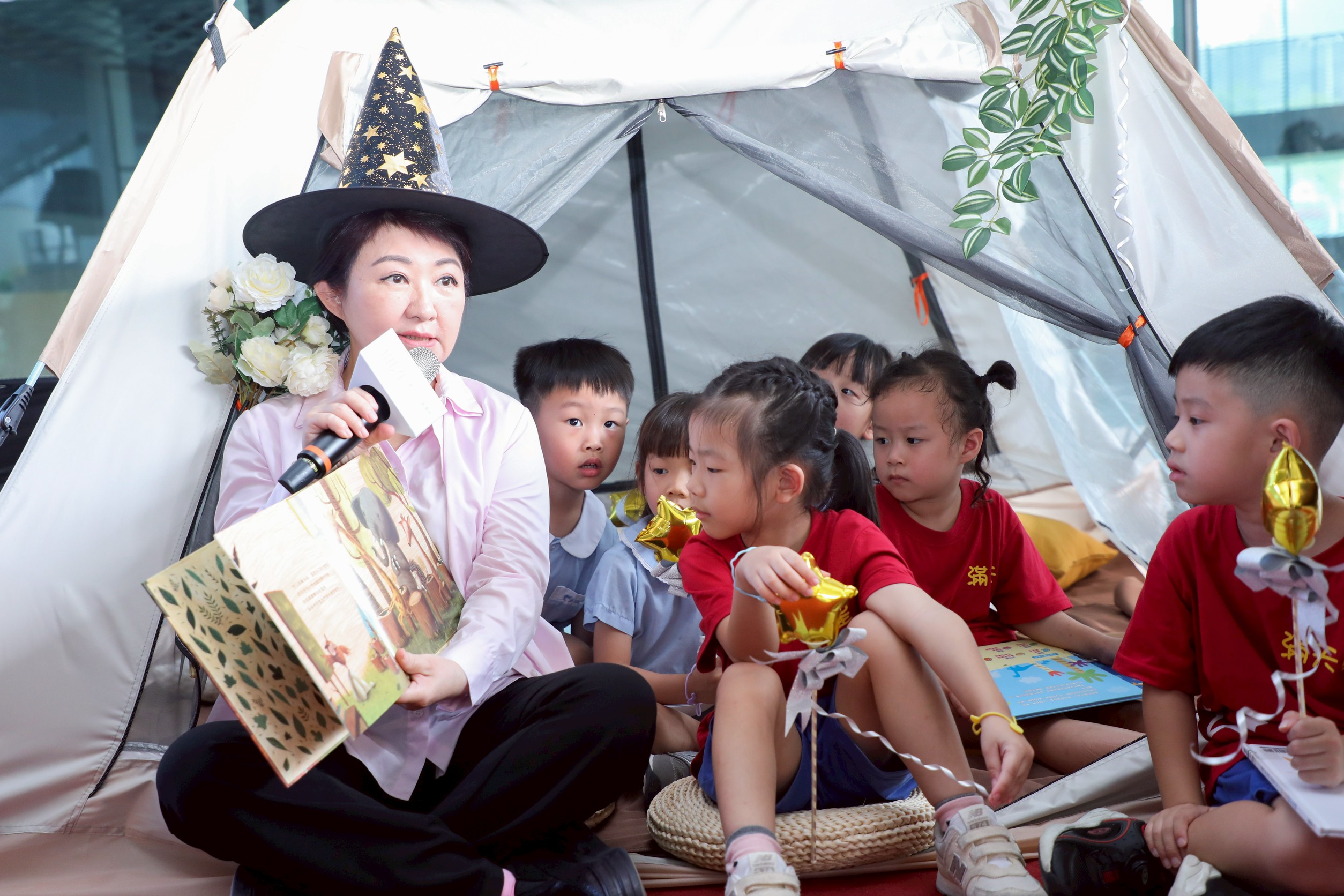 台中綠美圖館化身奇幻魔法世界 ? 「夜宿」迎接前所未有文化大冒險