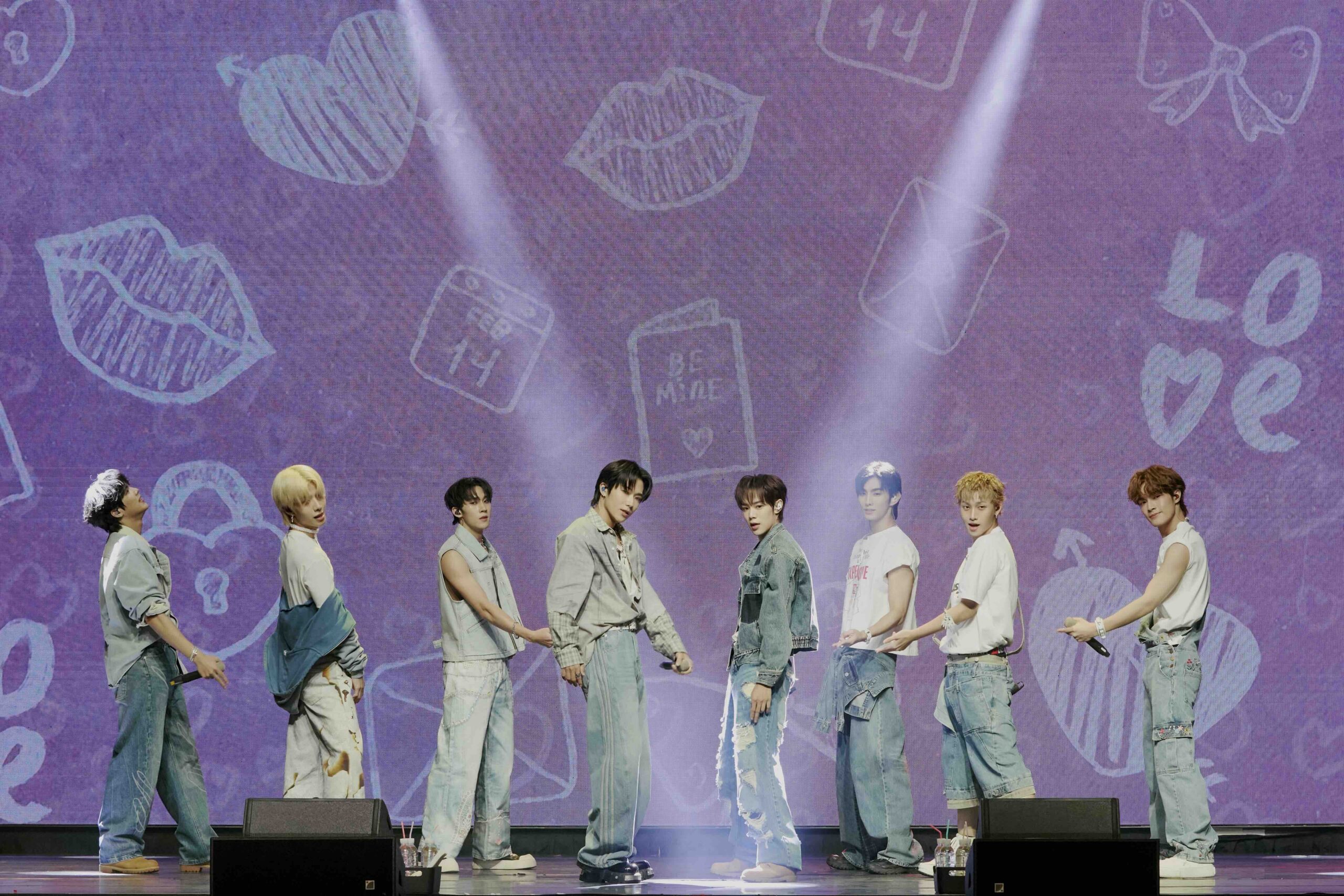 ARKis 首場見面會 告白粉絲加碼8人完整版登場〈上癮〉