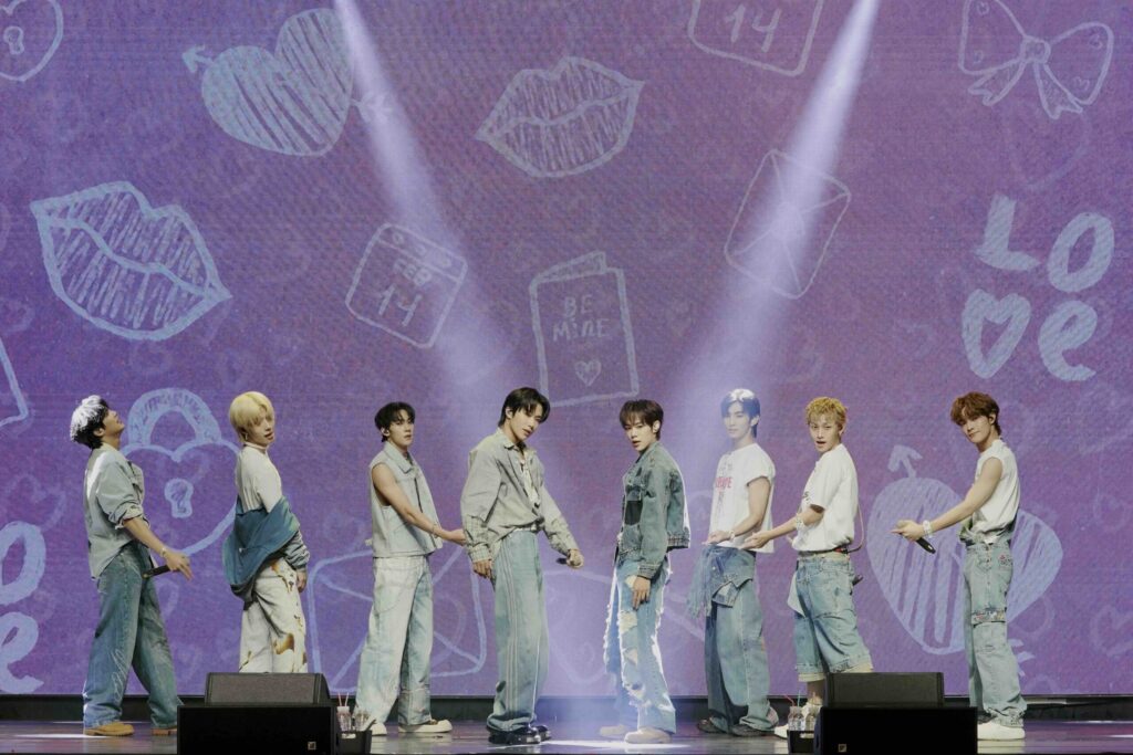 ARKis 首場見面會 告白粉絲加碼8人完整版登場〈上癮〉