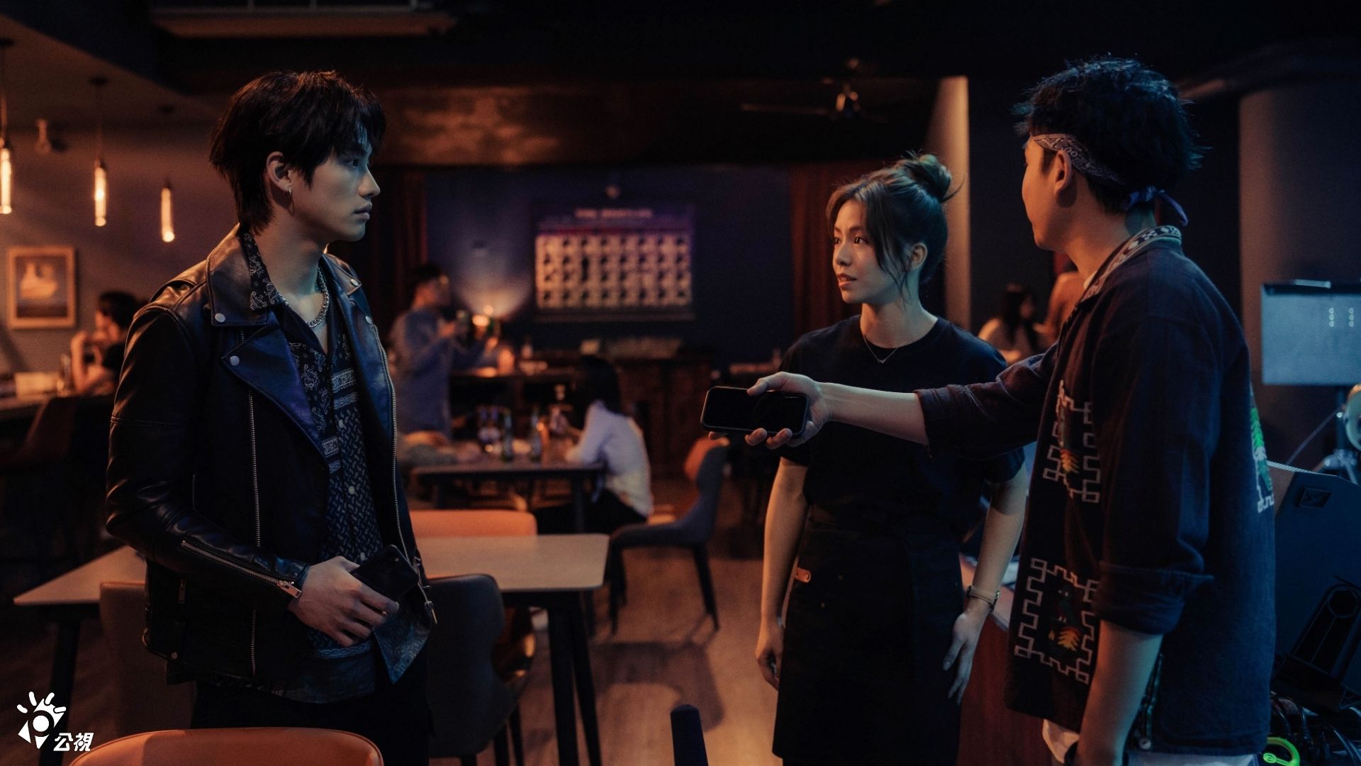 邵雨薇與楊祐寧激情車震 選在大馬路邊上演情感一發不可收拾 邵雨薇與楊祐寧激情車震 選在大馬路邊上演情感一發不可收拾