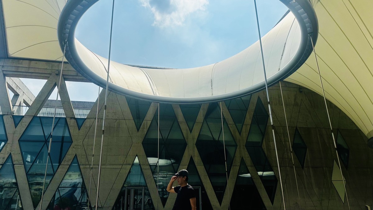 他讓建案像電影一樣被記住,用故事開創地產影像黃金時代——導演楊鎮丞 他讓建案像電影一樣被記住,用故事開創地產影像黃金時代——導演楊鎮丞