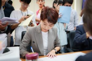 陳亭妃出任經濟委員會召委　聚焦災後重建預算